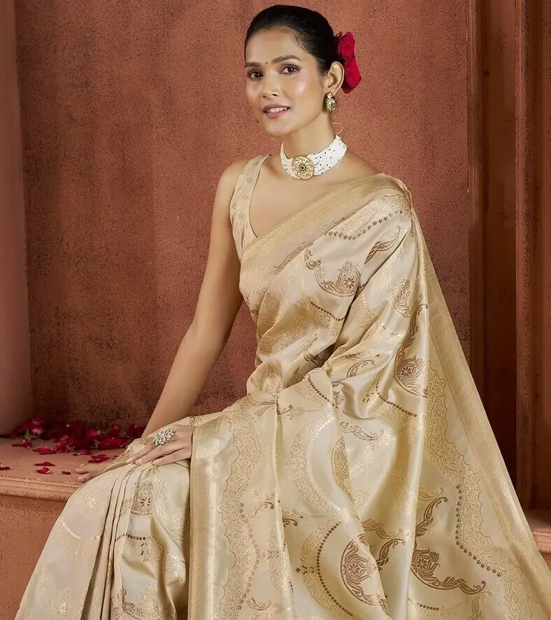 Gild Your Glamour with Beige Zari Woven Banarasi Silk Saree image 3