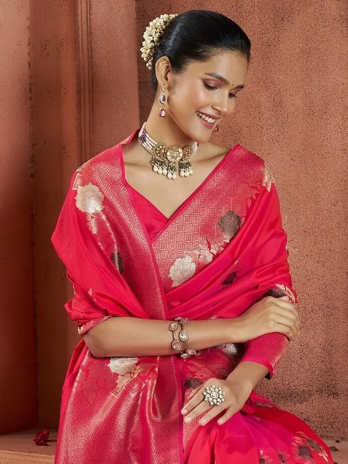 Enhance Your Essence with Pinkish Red Zari Woven Banarasi Silk Saree image 3