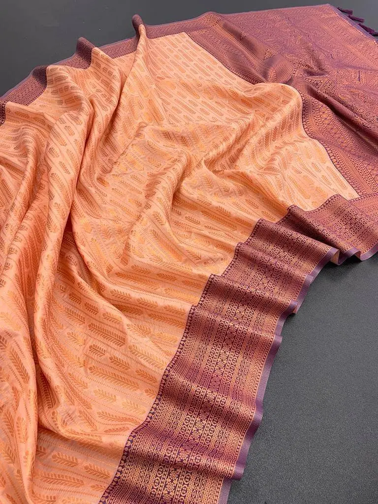 Turn Up the Glam with Peach And Brown Coloured Kubera Pattu Kanjivaram Silk Saree With Rich Pallu
