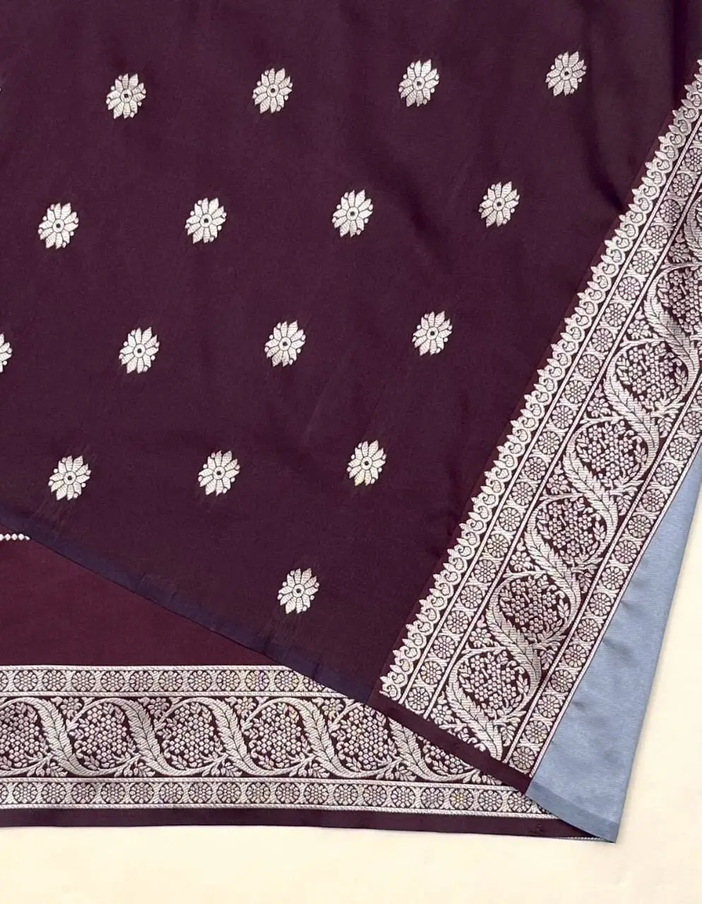 Enhance Your Shine with Grey Zari Weaving Kanjivaram Silk Saree image 3