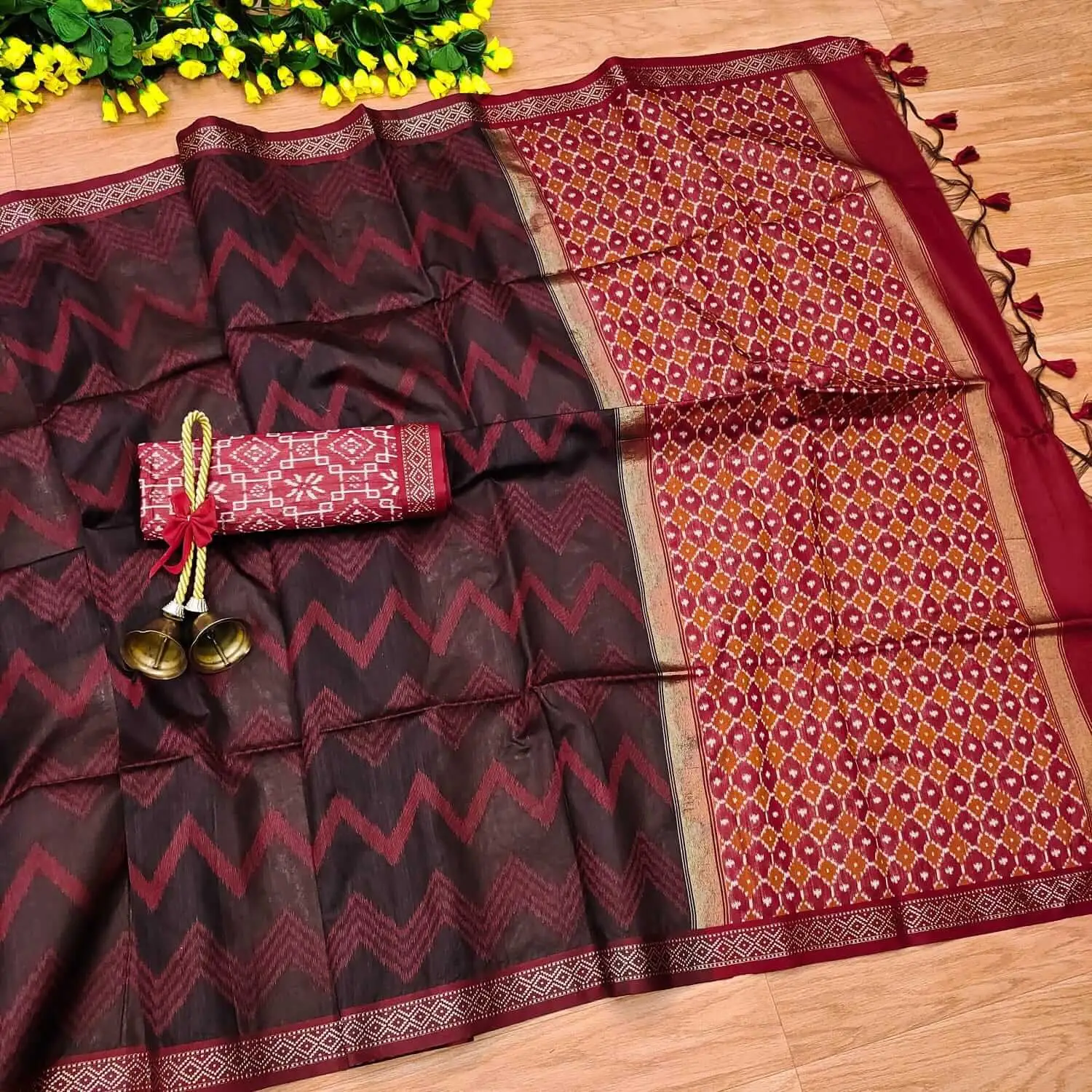 Enhance Your Shine with Black And Red Zari Woven Tussar Silk Saree image 2