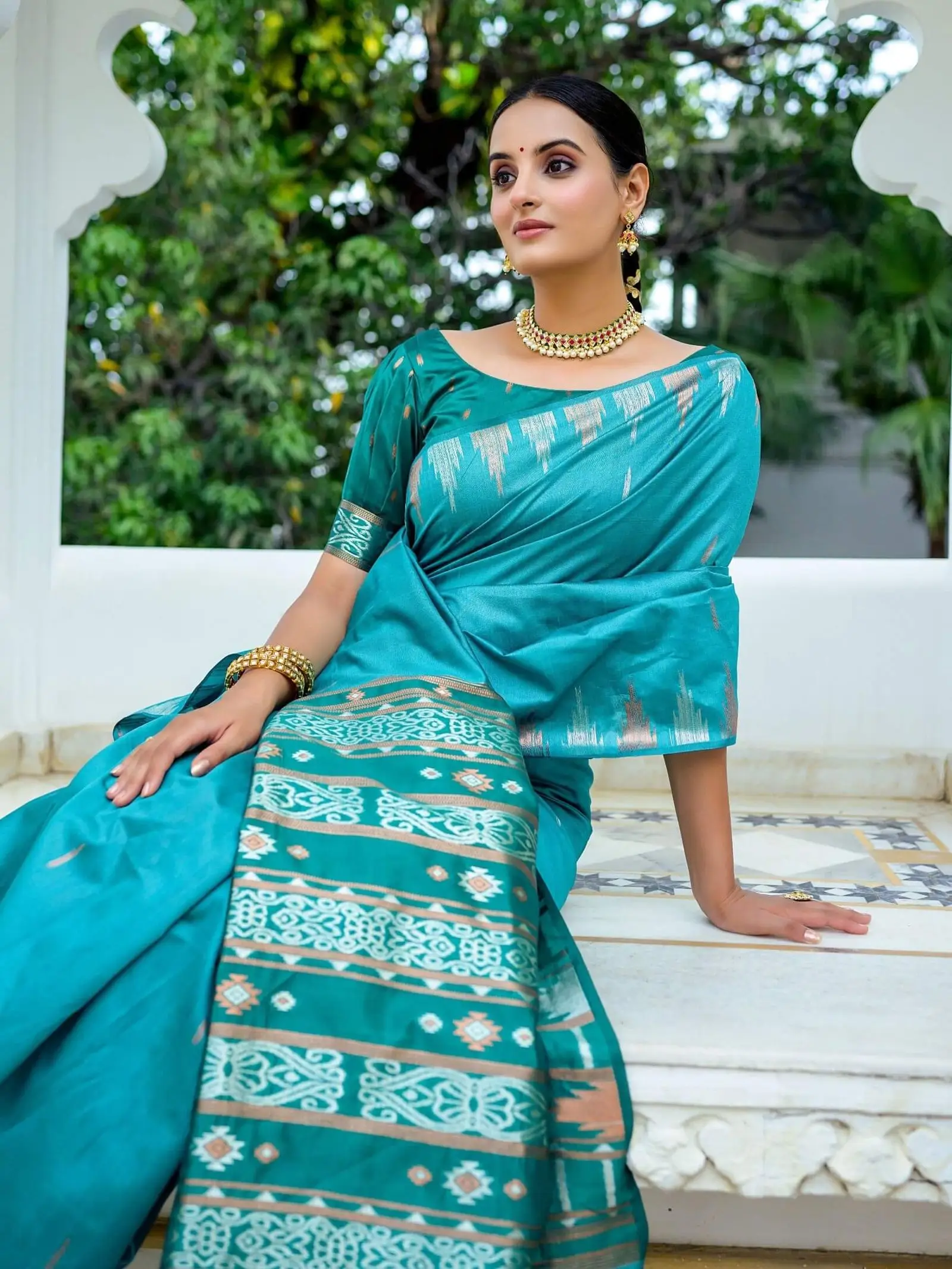 Style It Up with Firozi Tussar Silk Saree image 2