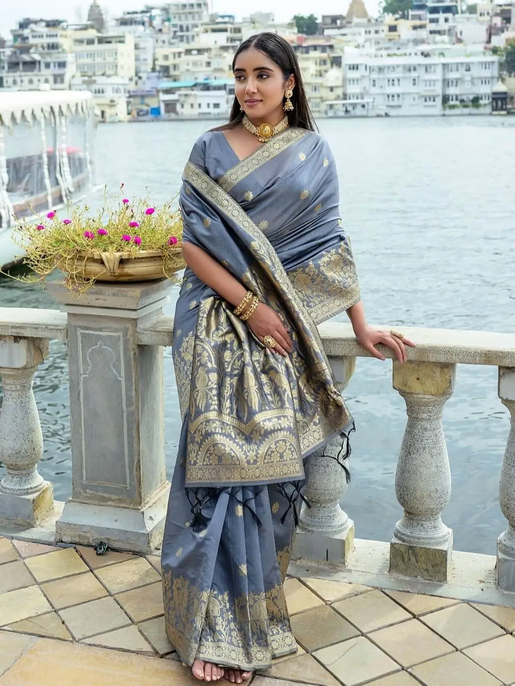 Style It Up with Grey Zari Woven Silk Saree image 2