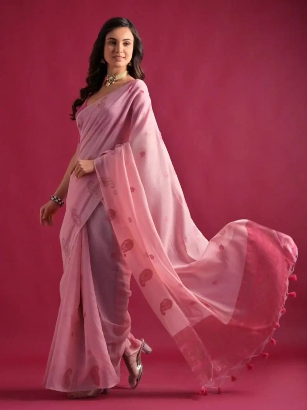Shimmer and Shine with Pink Woven Mul Cotton Saree image 2