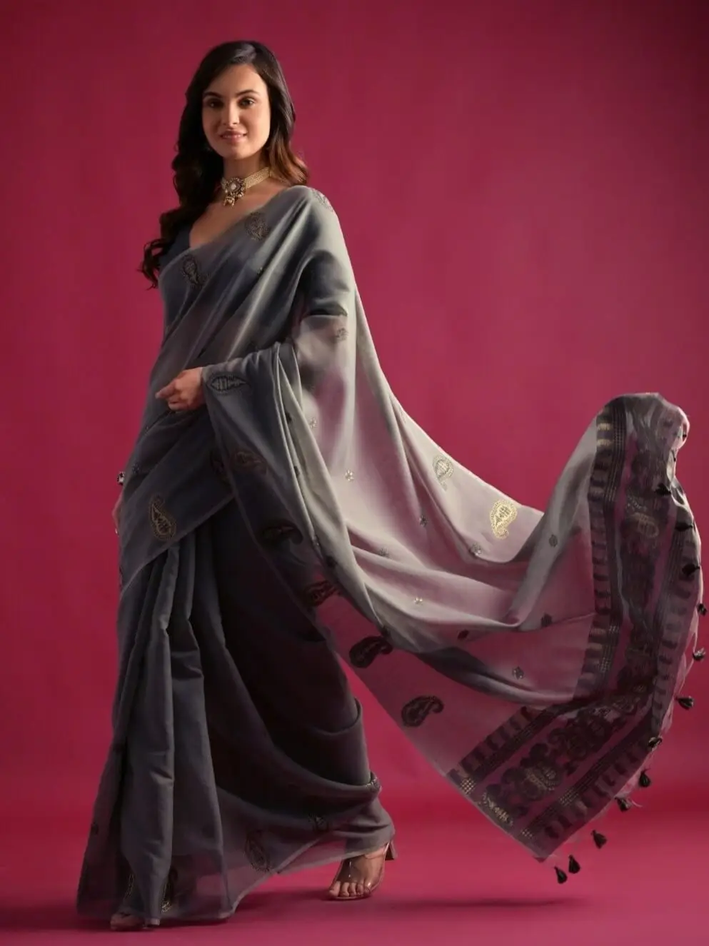 Refine Your Glow with Grey Woven Mul Cotton Saree image 2