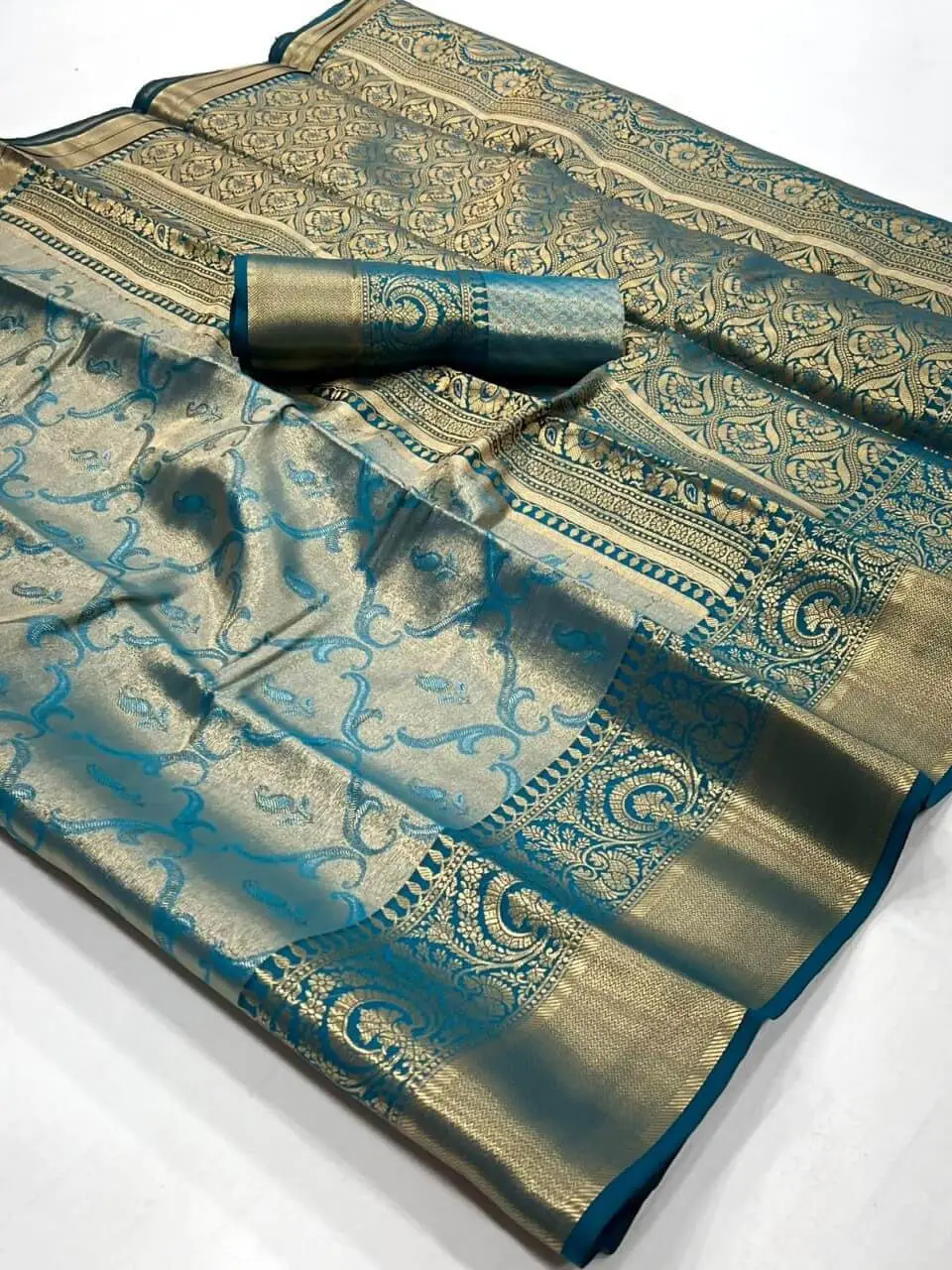Enhance Your Shine with Peacock Blue Zari Weaving Venkatgiri Silk Saree image 4