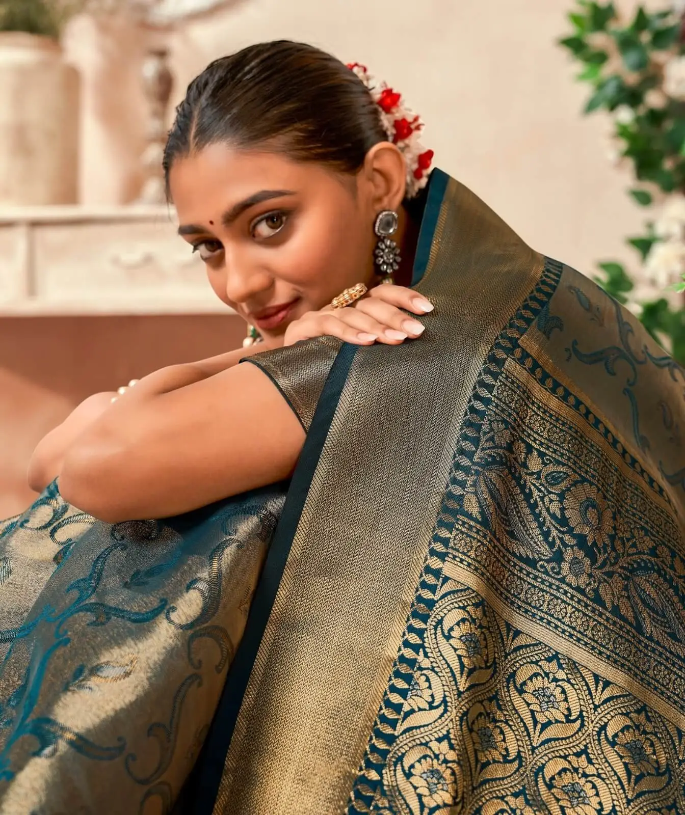 Enhance Your Shine with Peacock Blue Zari Weaving Venkatgiri Silk Saree image 2