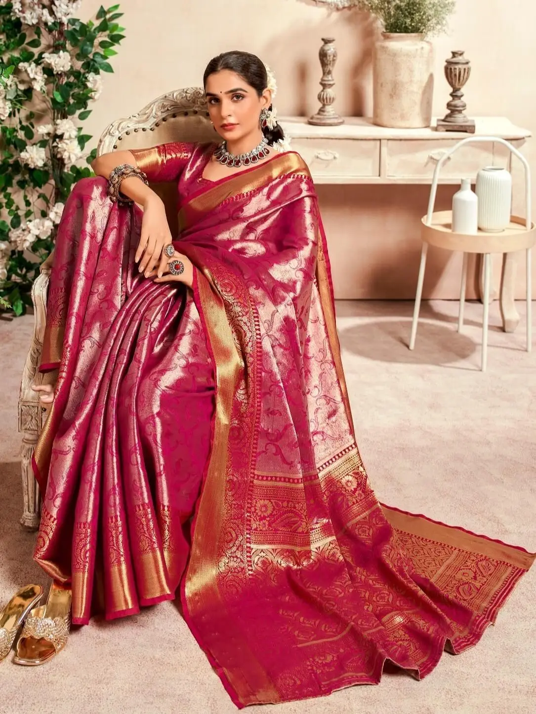 Rock the Glam with Onion Pink Zari Weaving Venkatgiri Silk Saree image 2