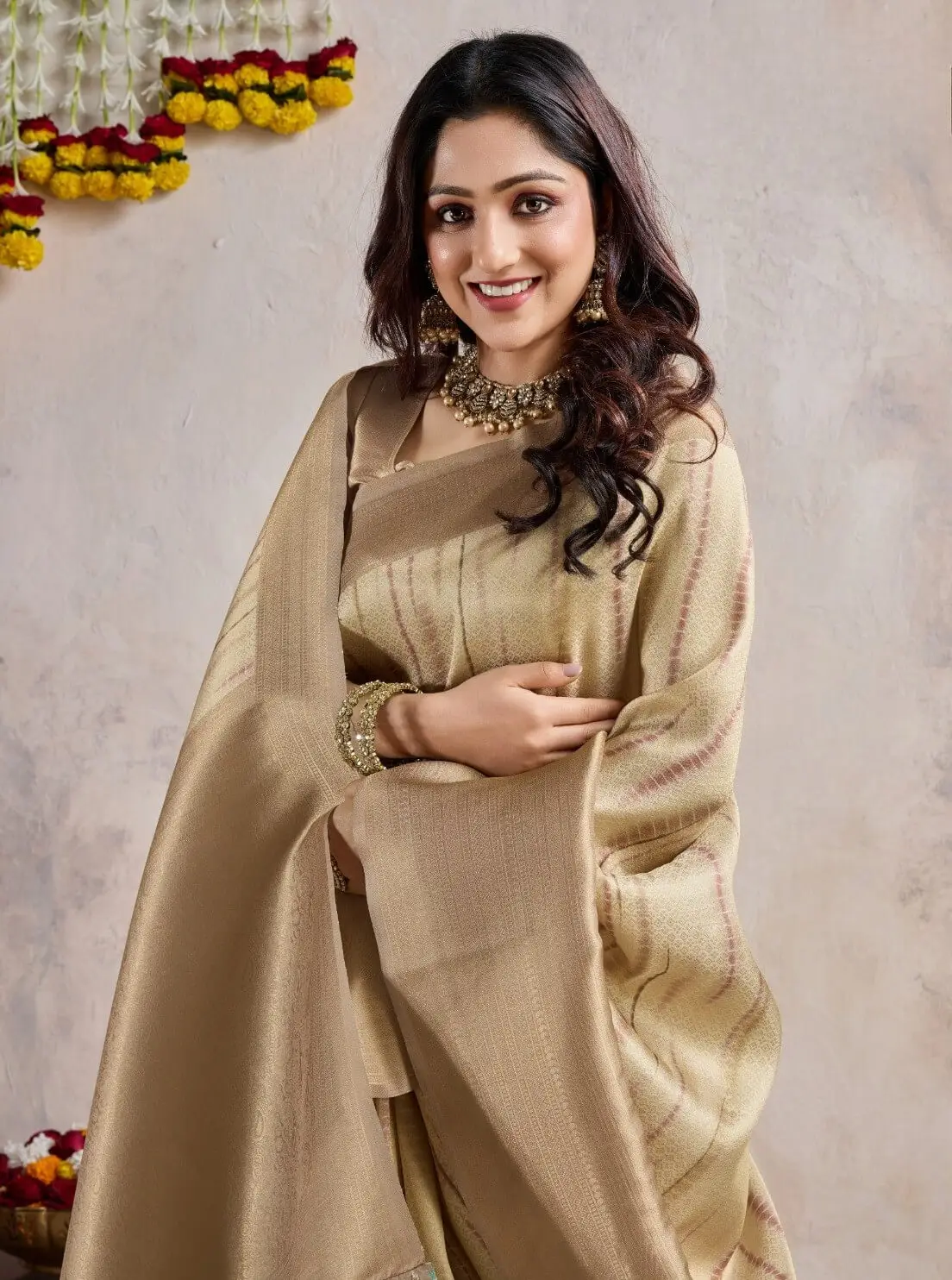 Step Into Elegance with Brown And Cream Zari Weaving Banarasi Silk Saree image 3