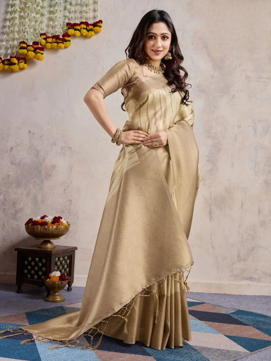 Step Into Elegance with Brown And Cream Zari Weaving Banarasi Silk Saree image 2