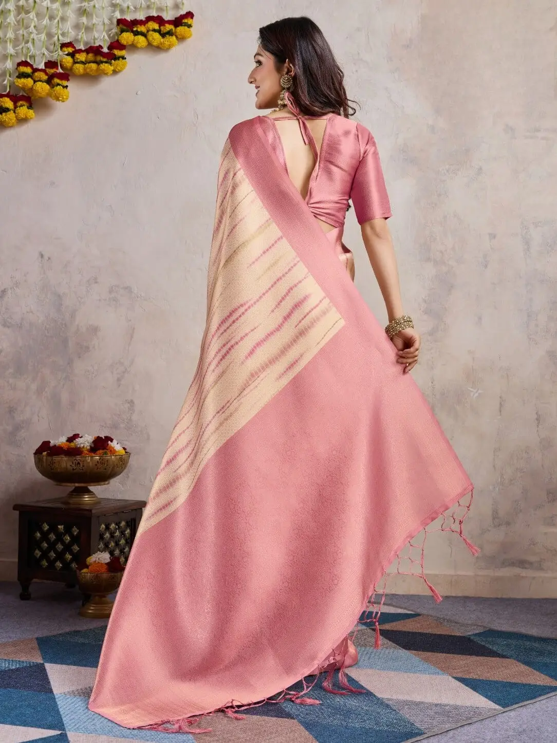 Shimmer and Shine with Pink And Cream Zari Weaving Banarasi Silk Saree image 3