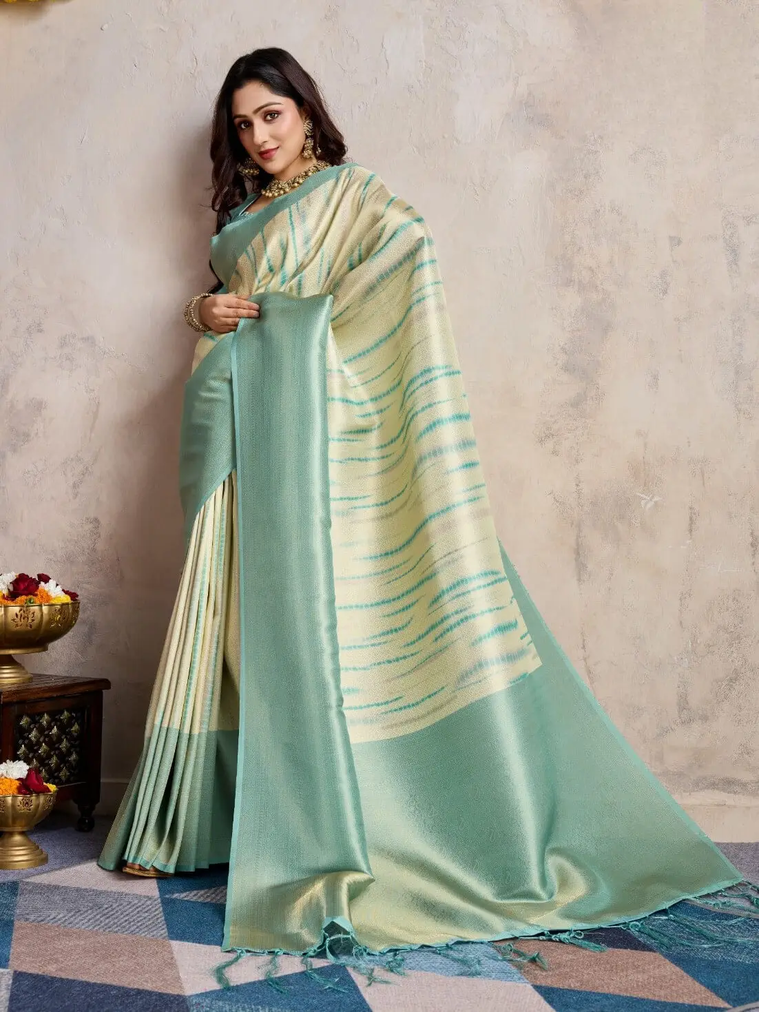 Enhance Your Essence with Turquoise And Cream Zari Weaving Banarasi Silk Saree image 2