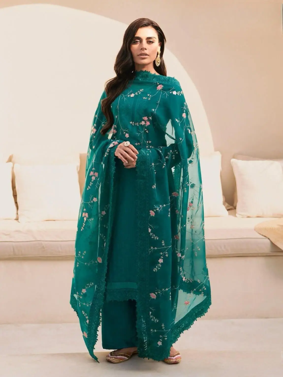 Step Into Elegance with Green Dolla Silk Un Stitched Salwar Suit Set