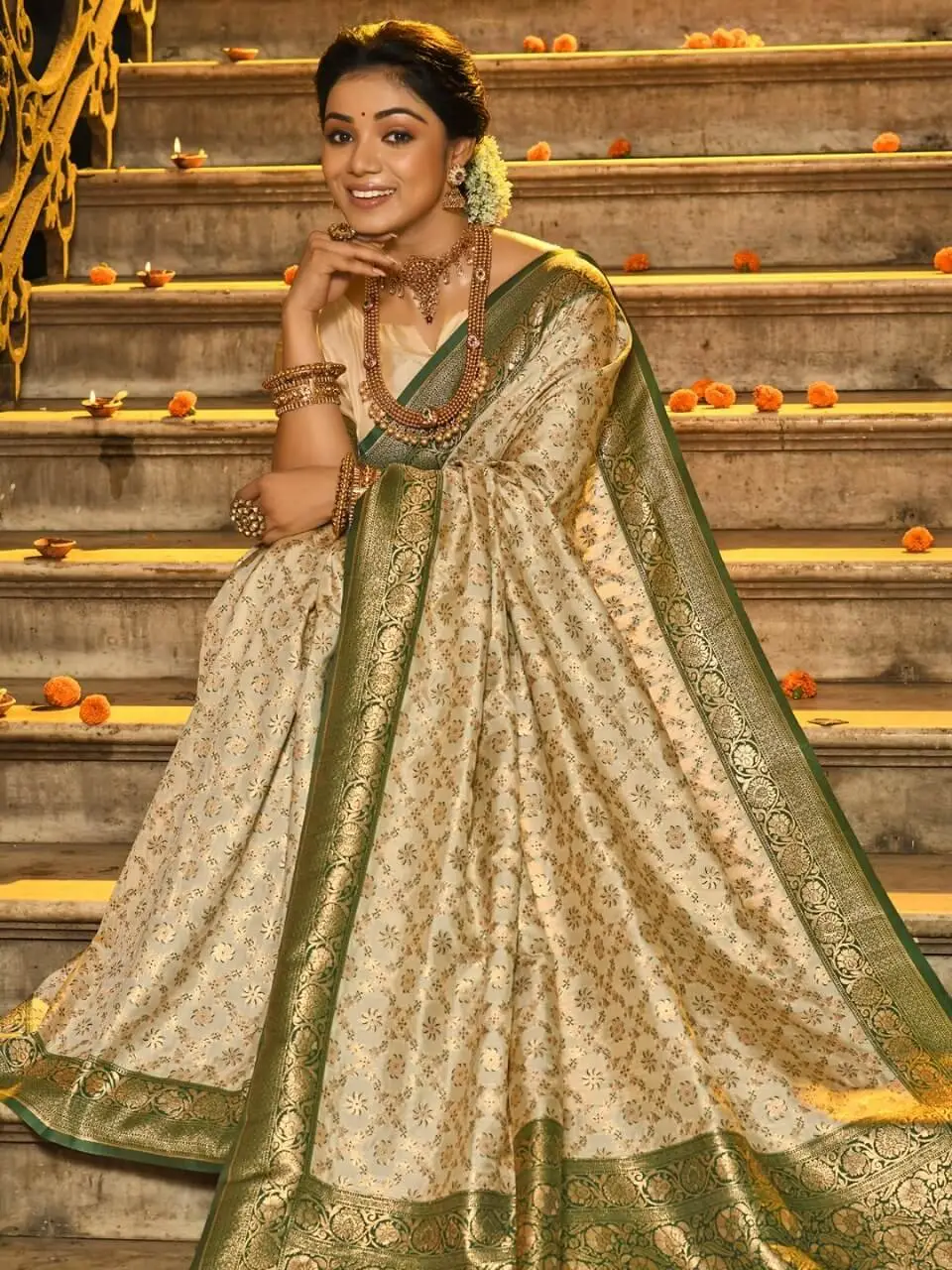 Chic and Sleek with Cream And Green Banarasi Silk Saree with All Over Zari Jaal And Contrasting Border image 2